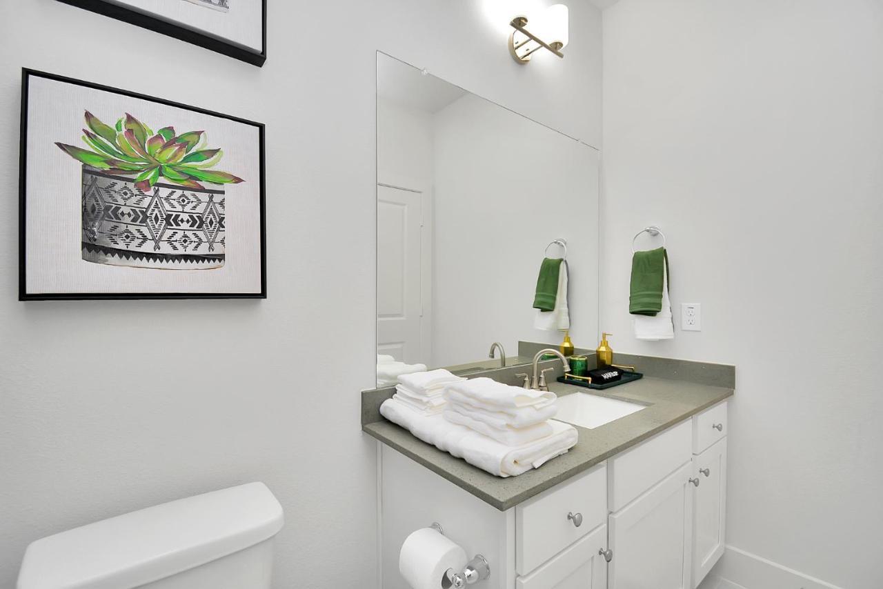 Emerald Palace - New, Modern 3Br Townhome Close To Downtown, Nrg, Med Ctr Houston Luaran gambar